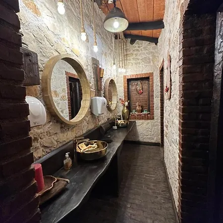 Ara E Vjeter Vendégház