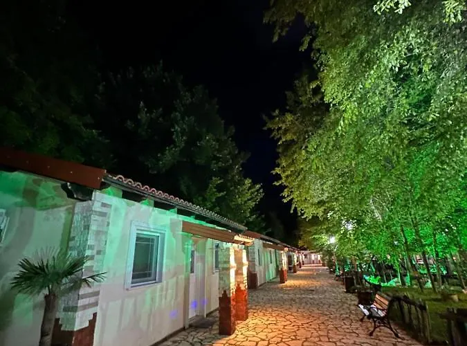 Pensjonat Ara E Vjeter 3*