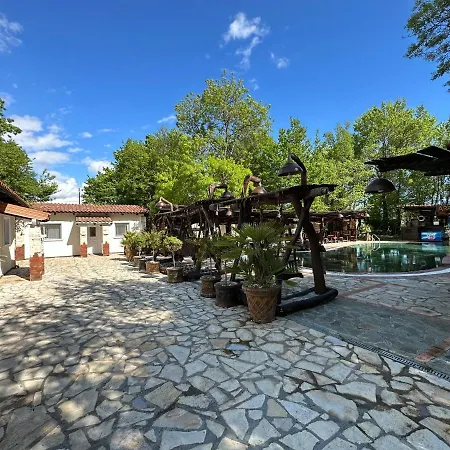 招待所 Ara E Vjeter 3*